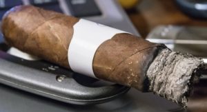 Blind Cigar Review: La Aurora | 107 Robusto