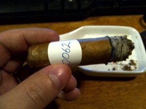 Blind Cigar Review: Blanco | Liga Exclusiva de Familia Robusto