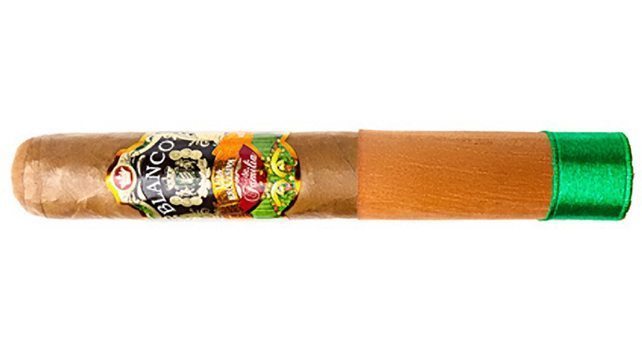 Blind Cigar Review: Blanco | Liga Exclusiva de Familia Robusto