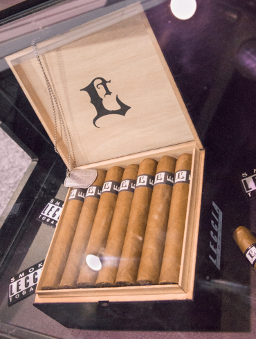 Blind Cigar Review: Leccia | Black 552 Robusto