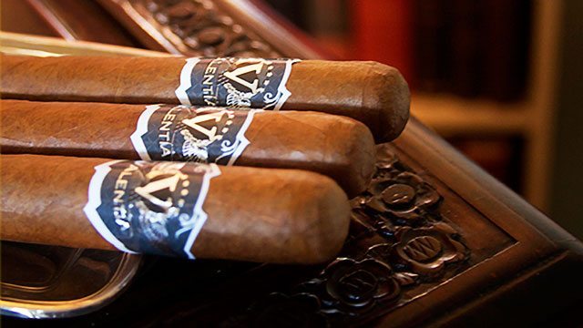 Blind Cigar Review: Valentia | Lucido