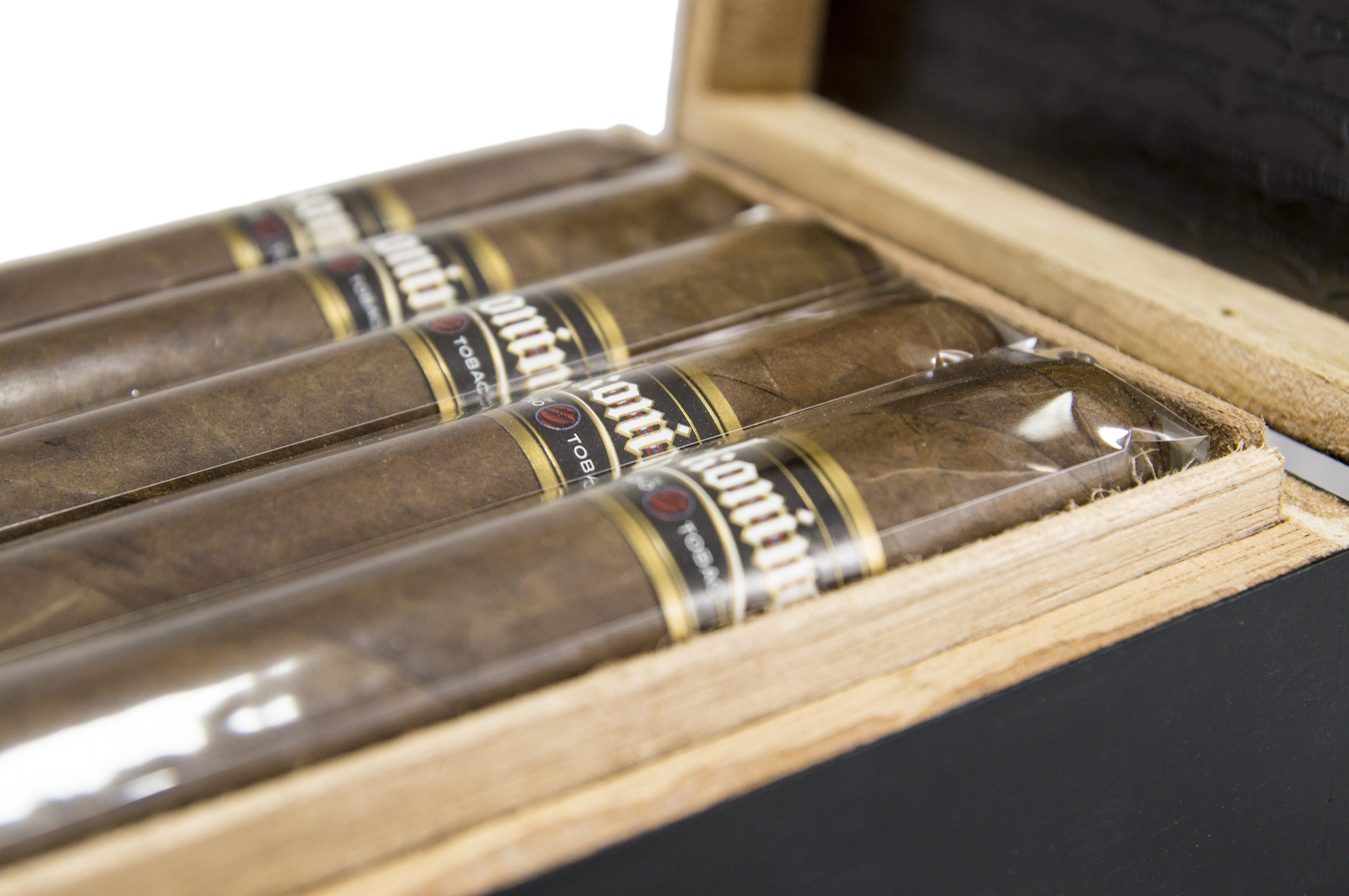 Contest: Win a Box of Studio Tobac Reckoning Robusto