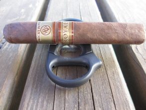 Quick Cigar Review: Rocky Patel | Royale Robusto