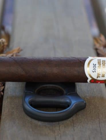 Quick Cigar Review: HVC | Edicion Especial 2015 Toro