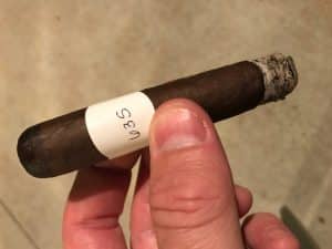 Blind Cigar Review: HR | Blue Petite Edmundo