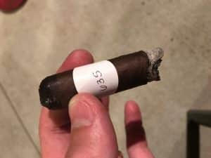 Blind Cigar Review: HR | Blue Petite Edmundo