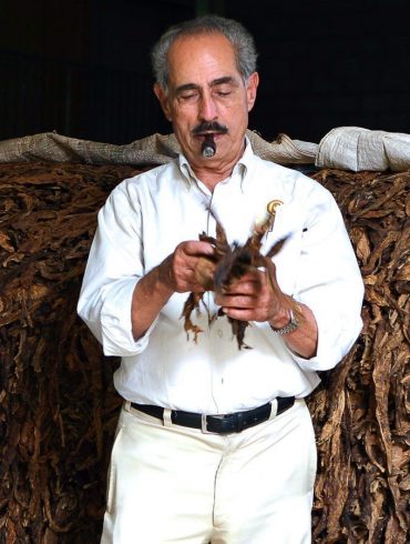 Cigar News: Gilberto F. Oliva - Dead at 86