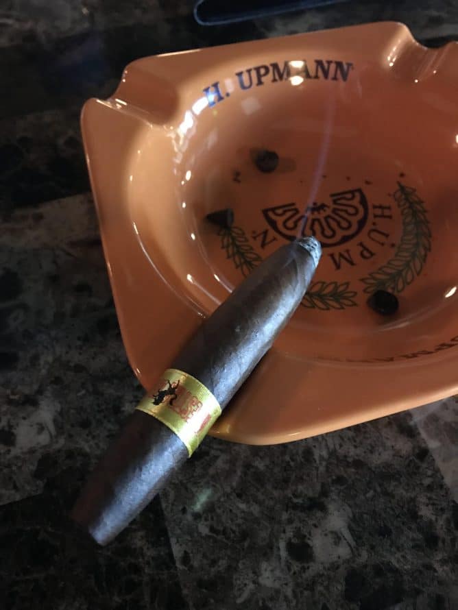 Quick Cigar Review: Dunbarton T&T | Muestra de Saka Unicorn