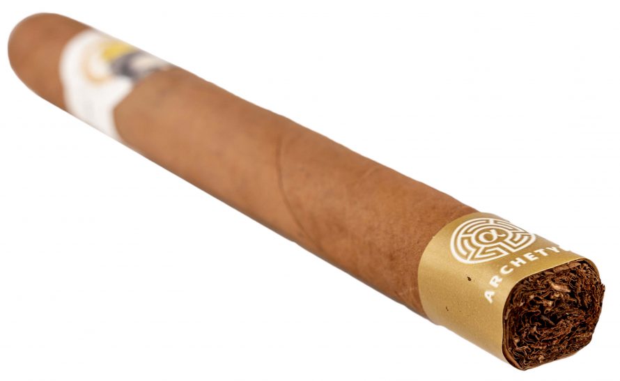 Blind Cigar Review: Ventura | Dreamstate Churchill