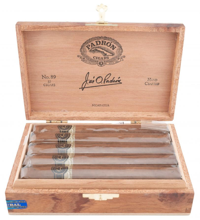 Blind Cigar Review: Padrón | Black Label TAA 2018 No. 89 Natural