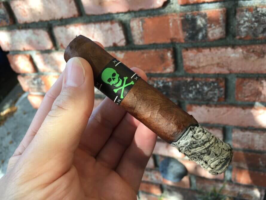 Quick Cigar Review: Viaje | Skull and Bones The Hulk