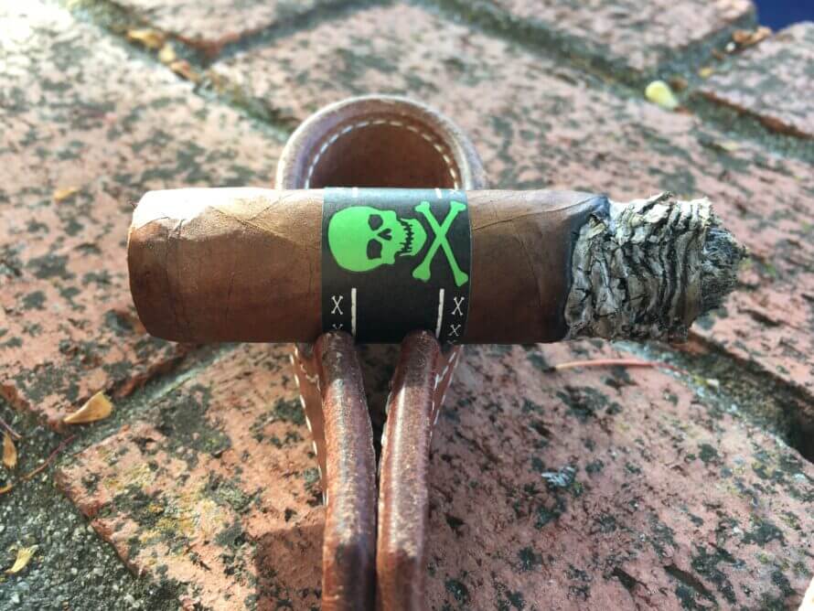 Quick Cigar Review: Viaje | Skull and Bones The Hulk