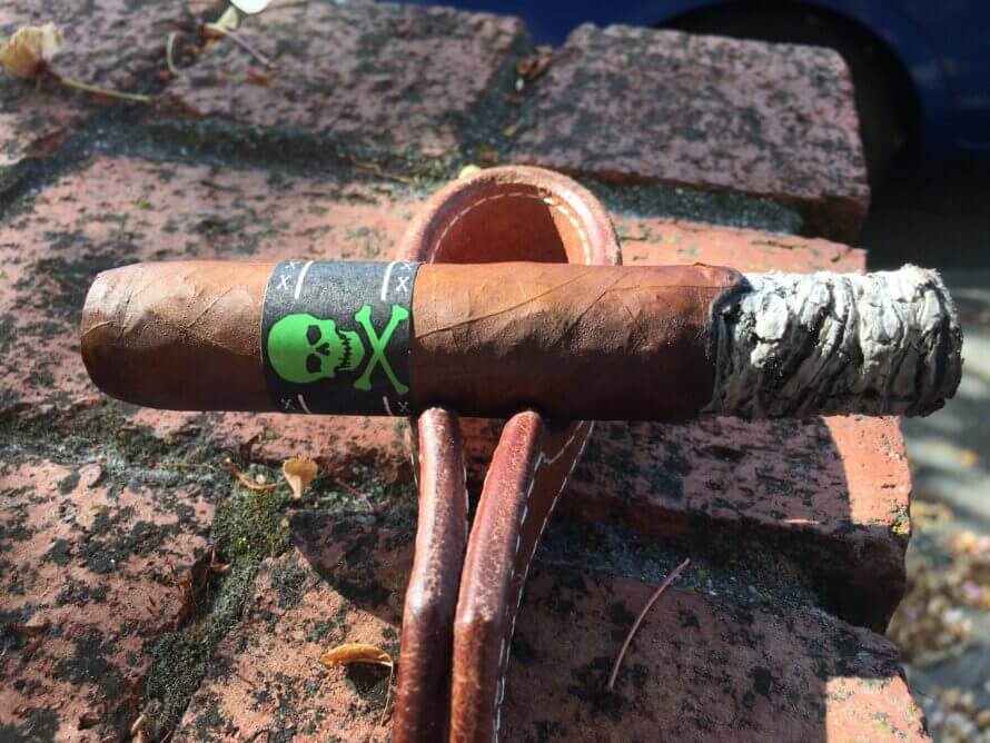 Quick Cigar Review: Viaje | Skull and Bones The Hulk