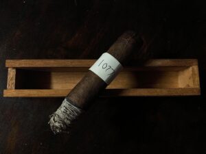 Blind Cigar Review: E.P. Carrillo | Selección Oscuro Especial No. 6