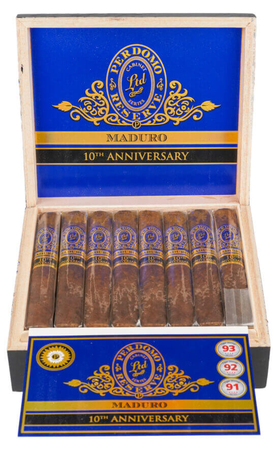 Blind Cigar Review: Perdomo | Reserve 10th Anniversary Box-Pressed Maduro Epicure