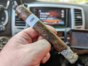 Continental Cigars Premium Golden Edition - Blind Cigar Review