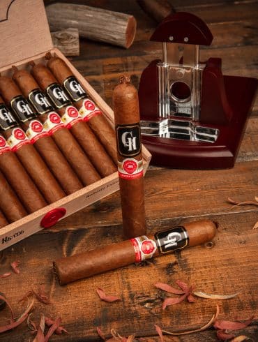 JR Cigar Announces Crafted by JR: Crowned Heads - Cigar News